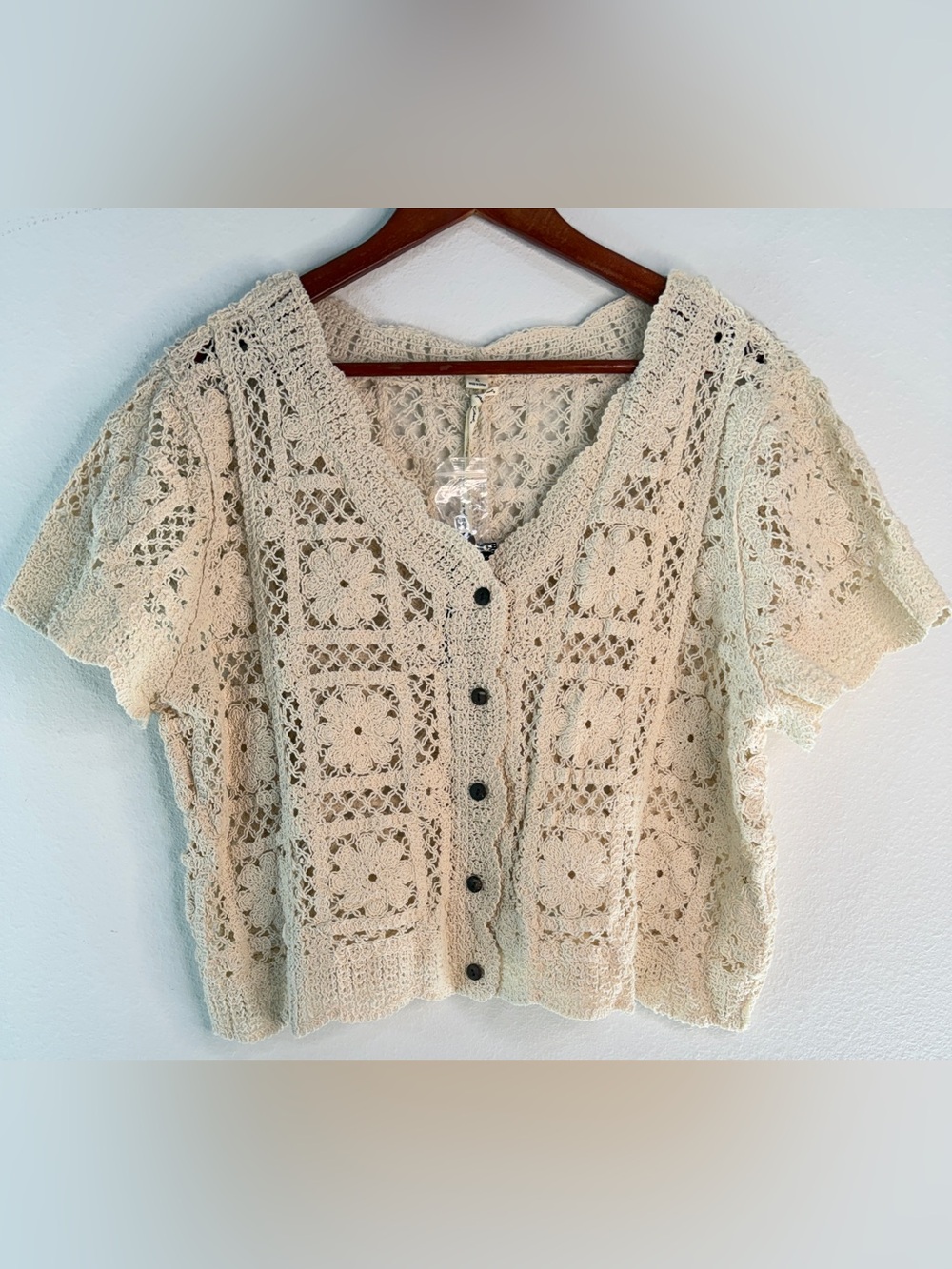 Ultra Pink Floral Crochet Knit Lacey Cropped Cardigan Cream ShortSleeve Boho NWT